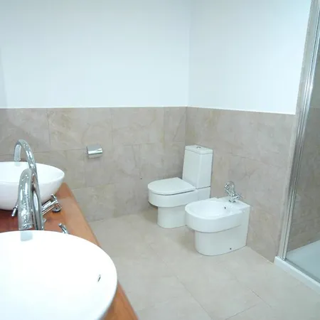 Vila In Puerto Del Carmen Sleeps 8 Includes Swimming Pool And Air Con